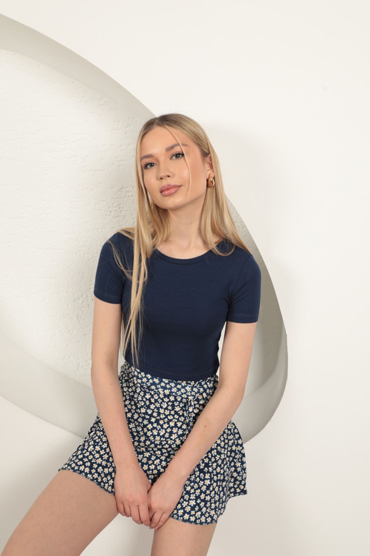 Çilek Viskon Kumaş Basic Crop-Lacivert