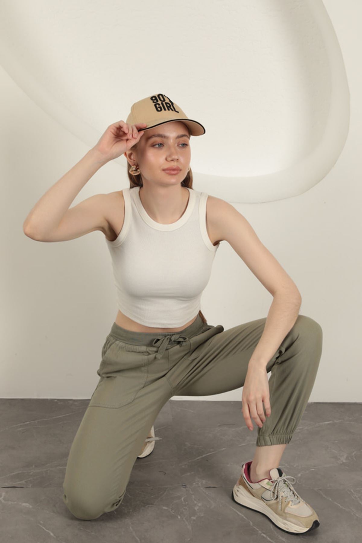 Gabardin Kumaş Paçası Lastikli Kadın Pantolon-Haki