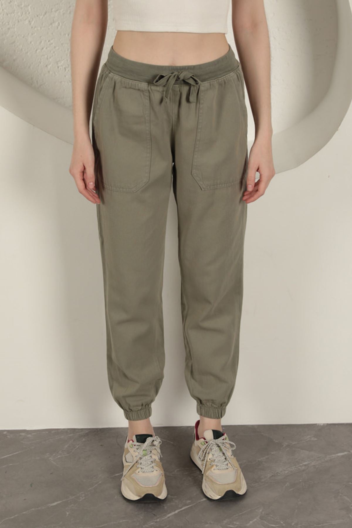Gabardin Kumaş Paçası Lastikli Kadın Pantolon-Haki