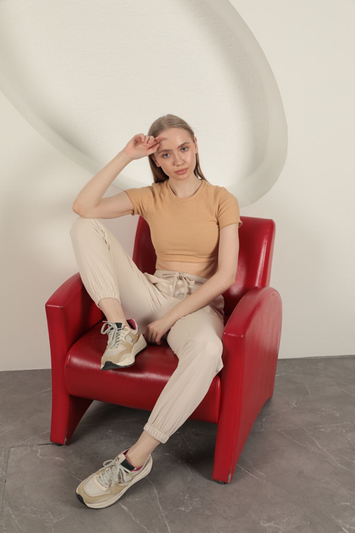 Gabardin Kumaş Paçası Lastikli Kadın Pantolon-Taş