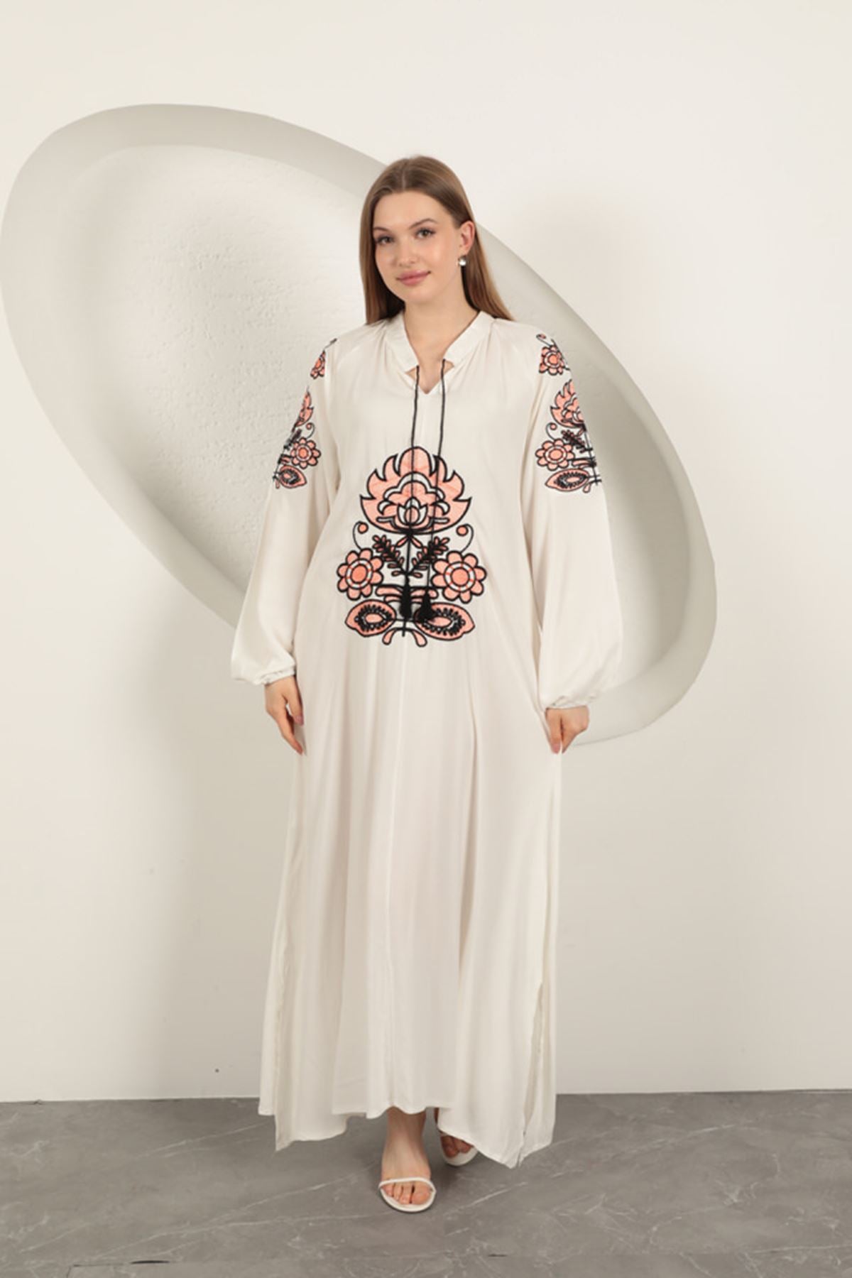 Viskon Kumaş Nakışlı Elbise-Ekru