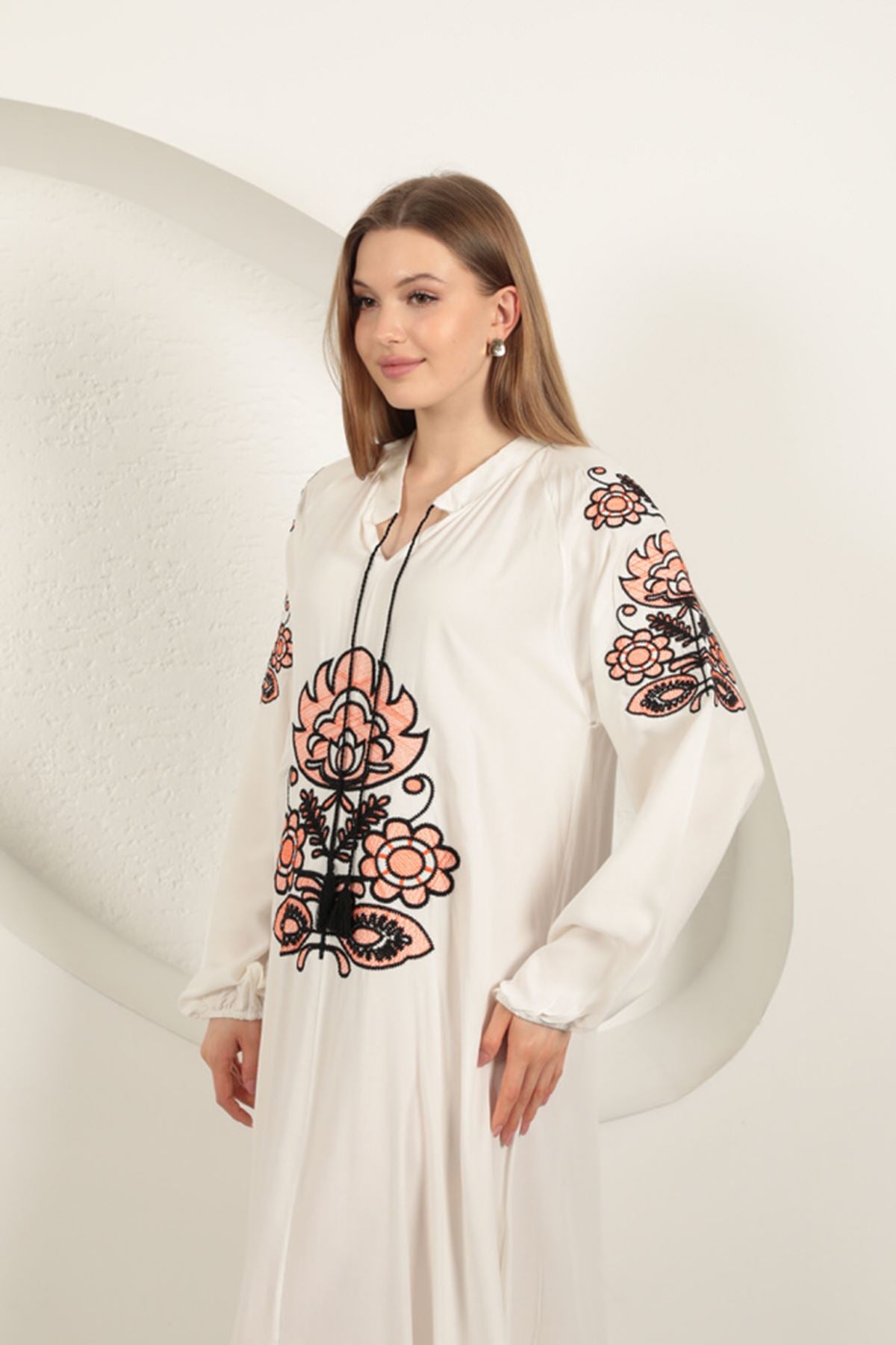 Viskon Kumaş Nakışlı Elbise-Ekru