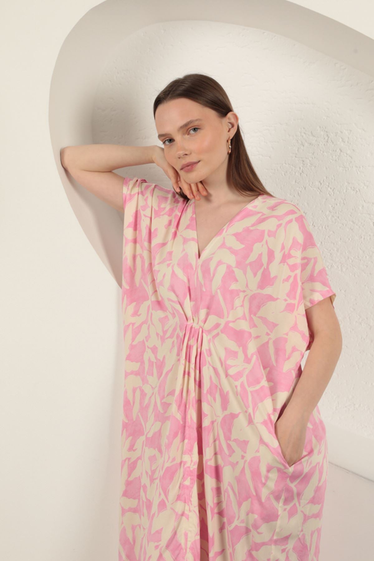 Viskon Kumaş Desenli Elbise-Pembe