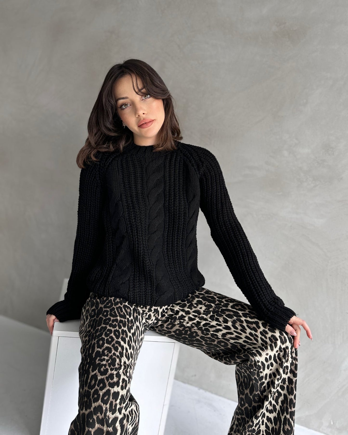 Bisiklet Yaka Örgü Desenli Triko Kazak