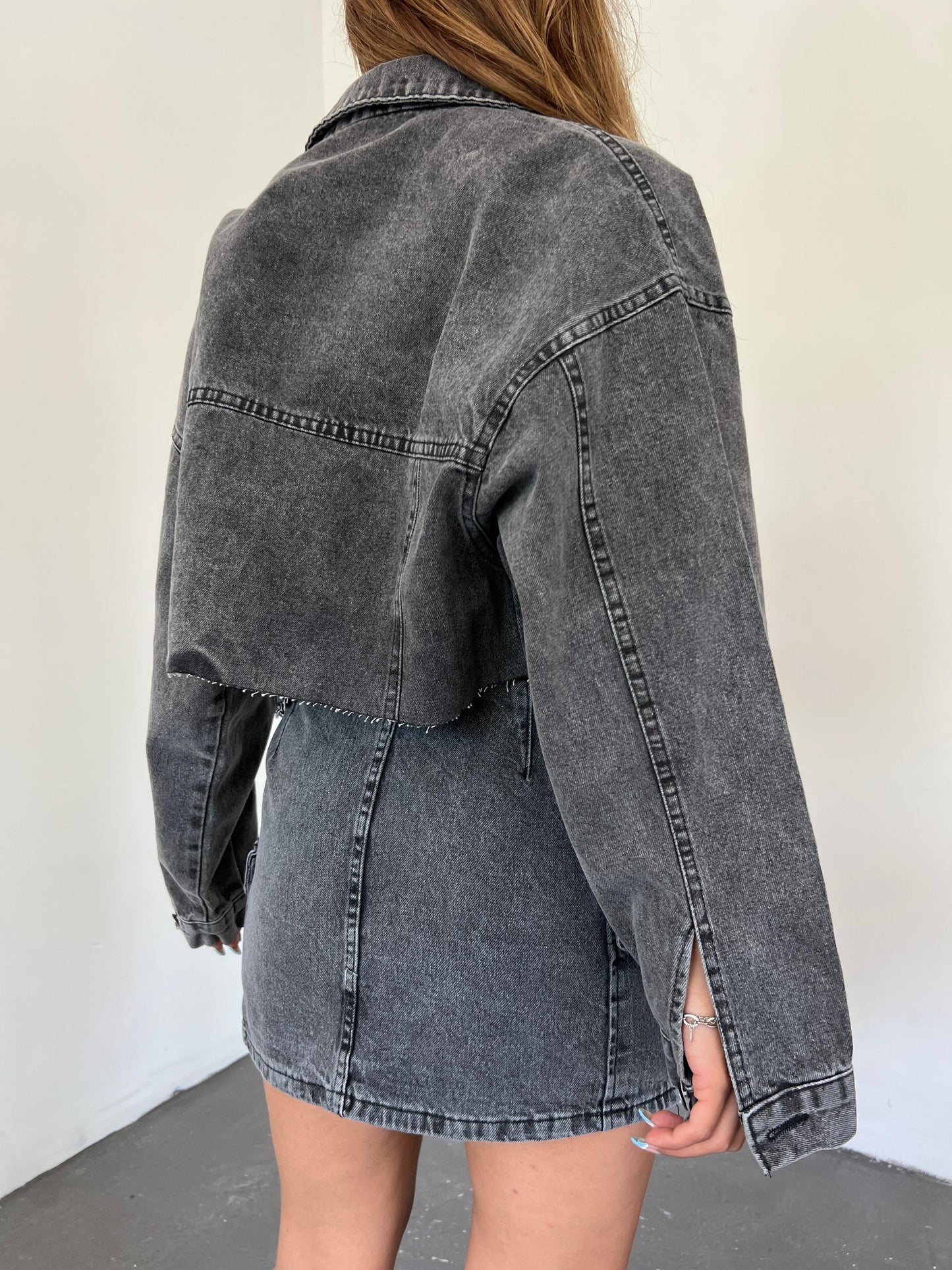 Çift Cepli Yıkamalı Crop Denim Ceket