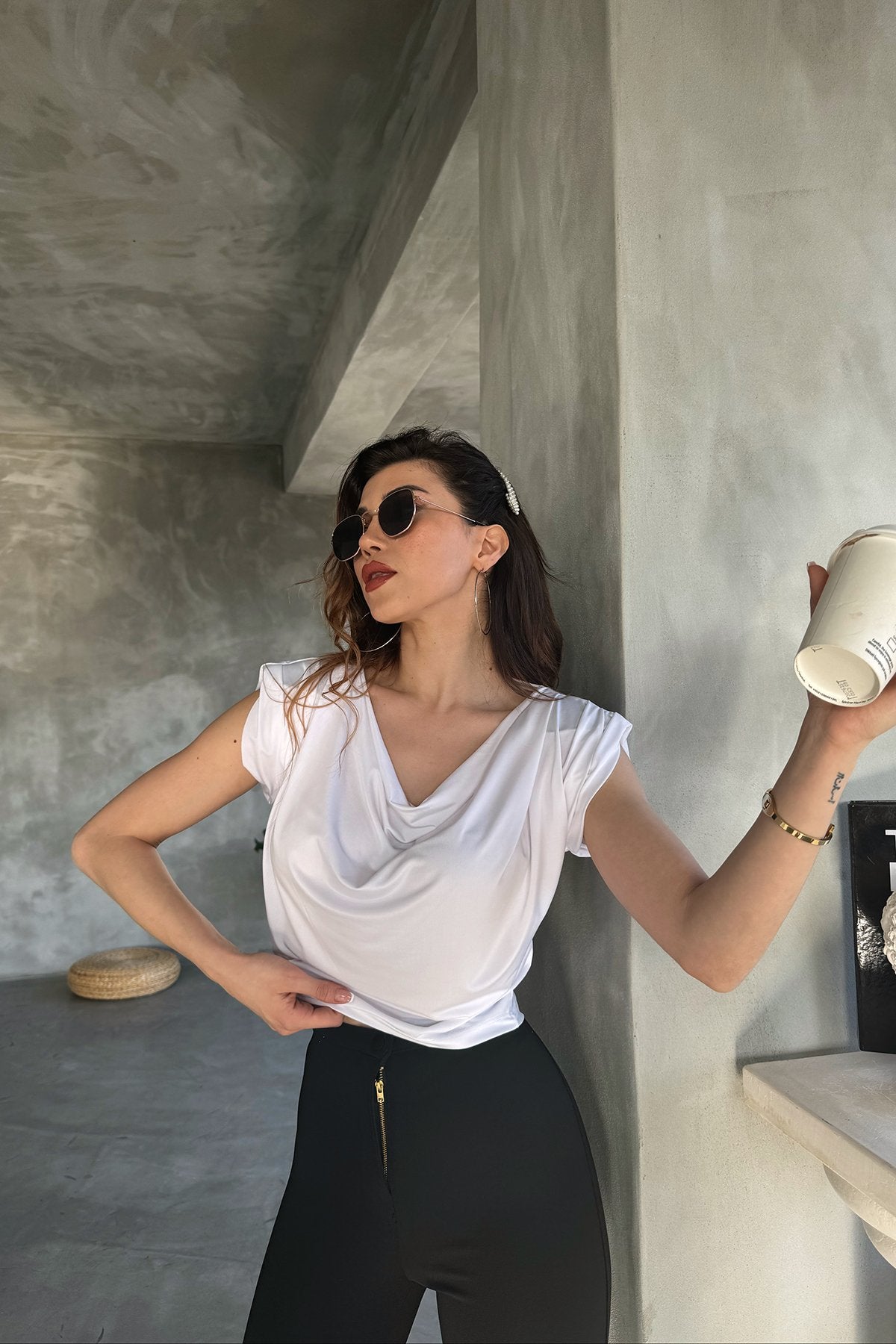 Degaje Yaka Vatkalı Bluz