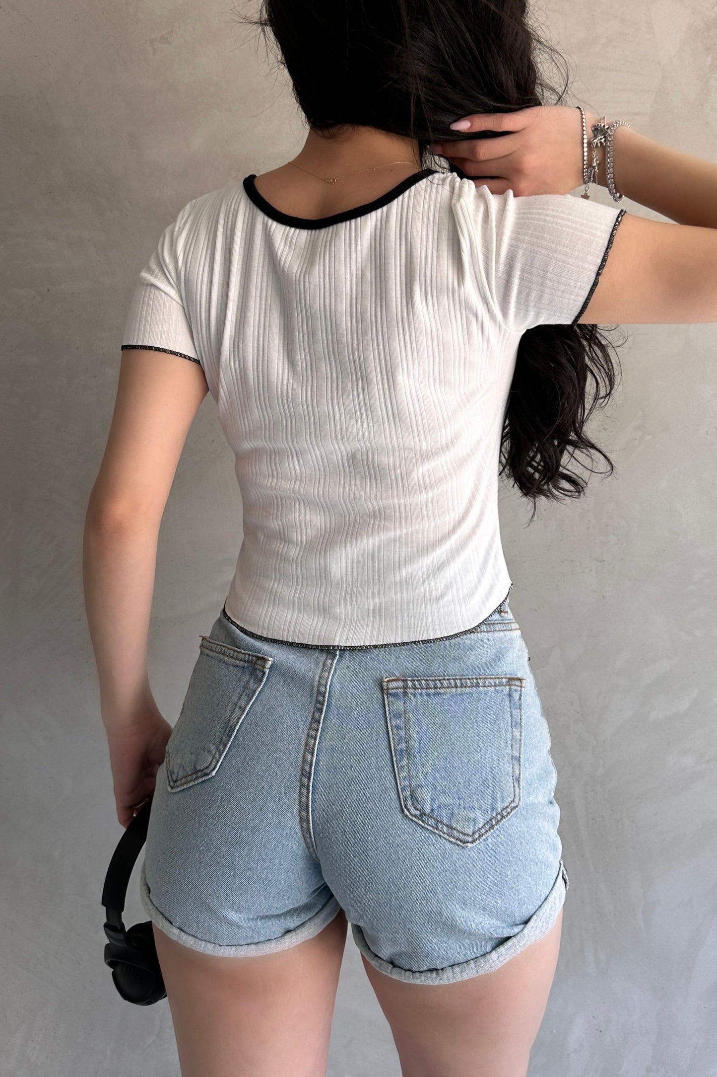 Havuz Yaka Biye Detaylı Crop Bluz