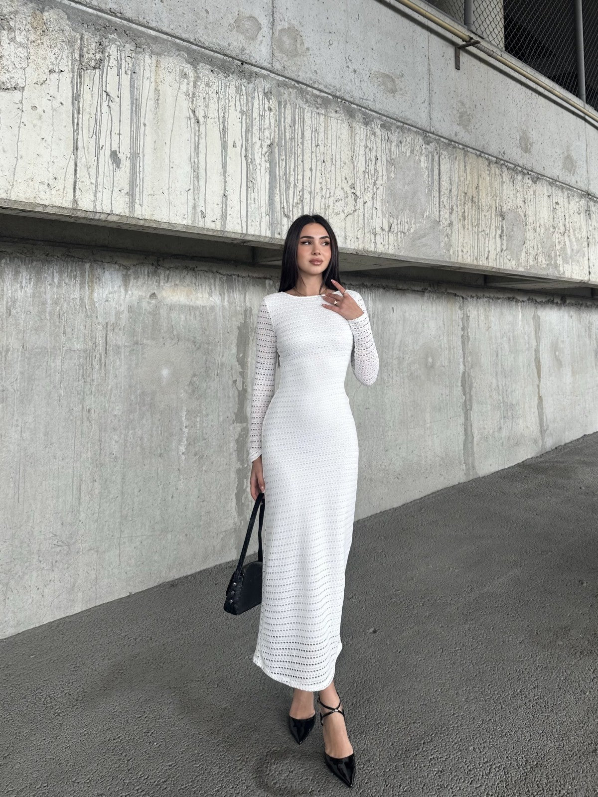 Sırt Dekolteli File Detaylı Elbise