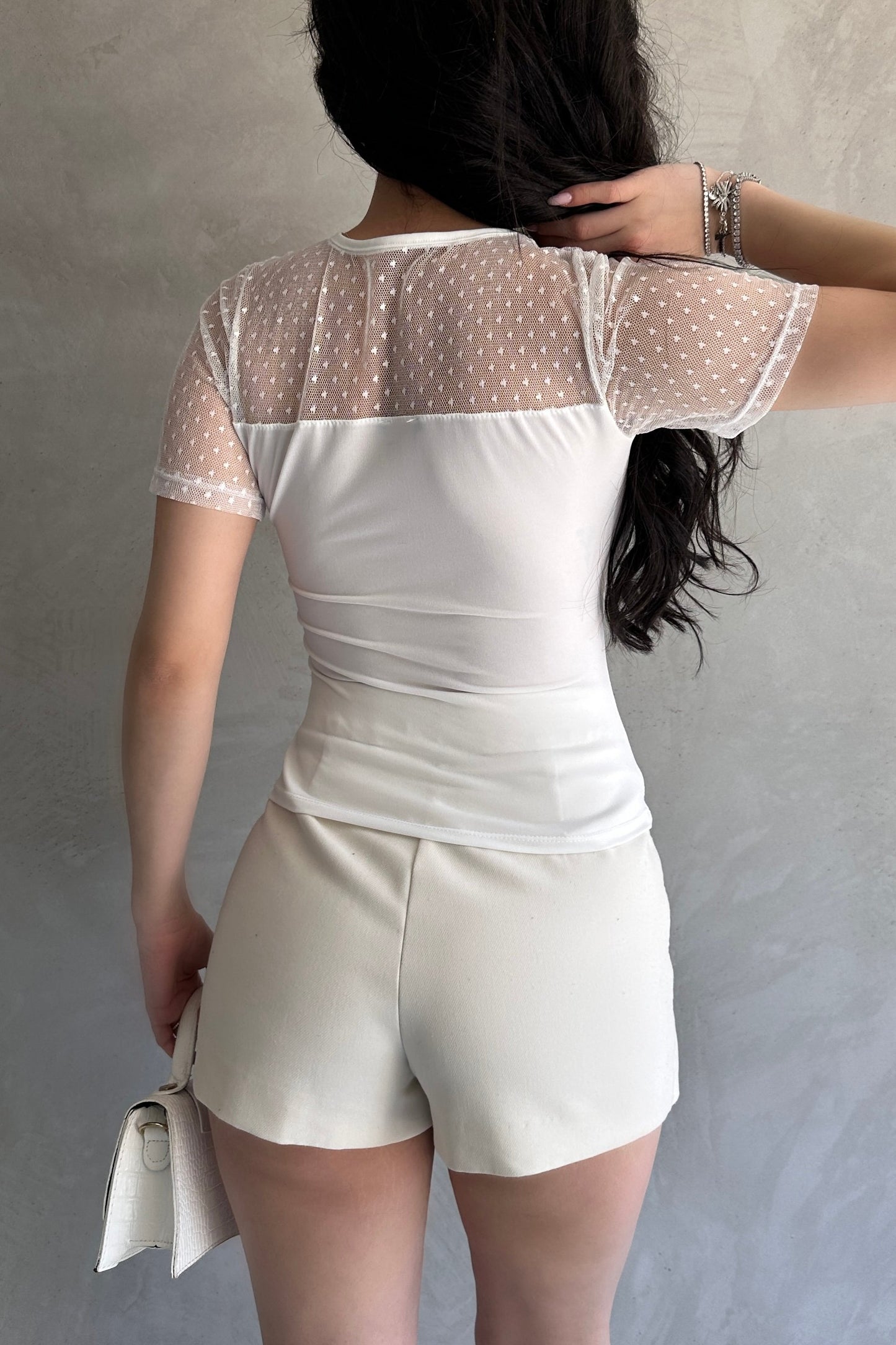 Tül Detaylı Önü Büzgülü Crep Bluz