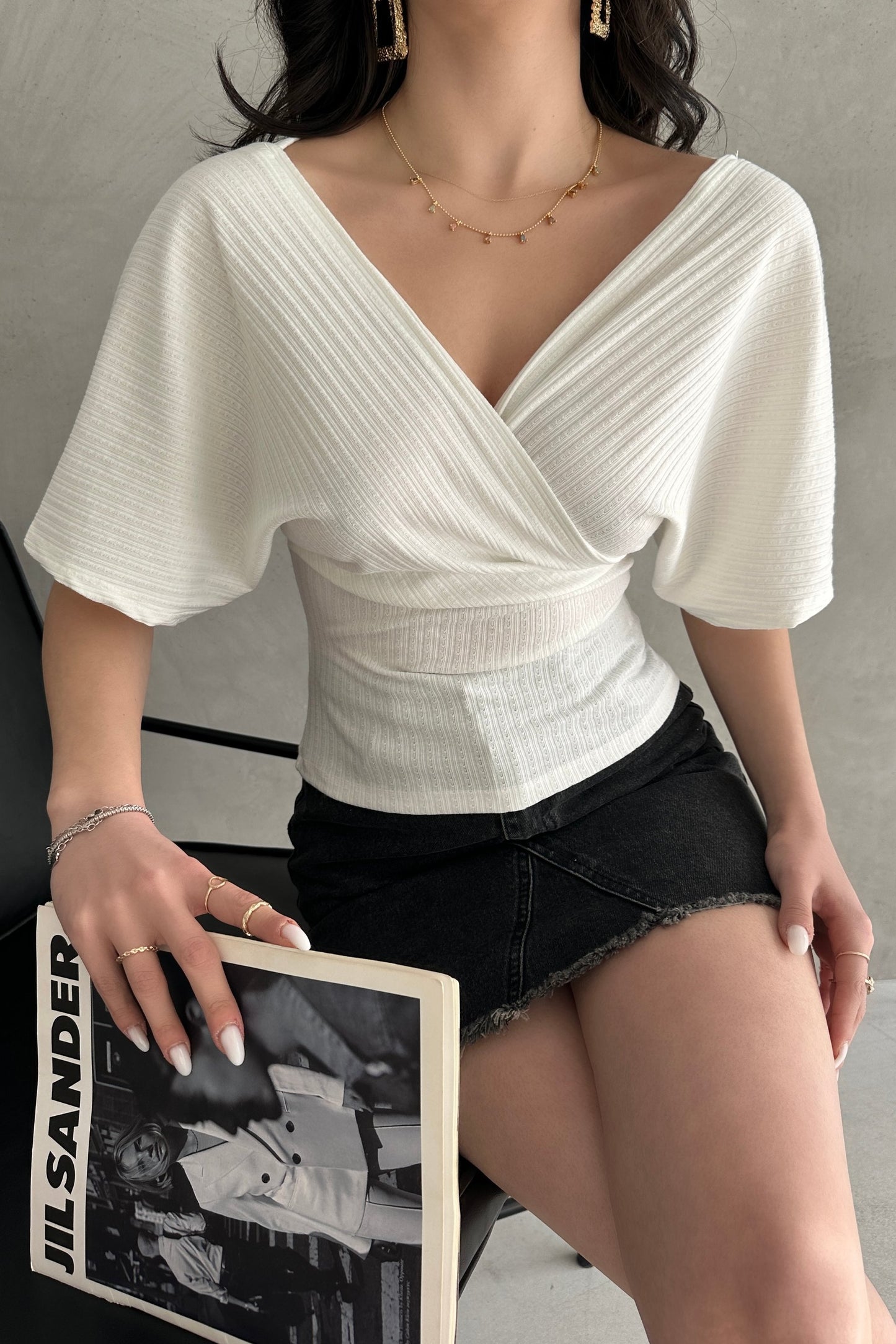 V Yaka Sırtı Çapraz Bantlı Fitilli Bluz