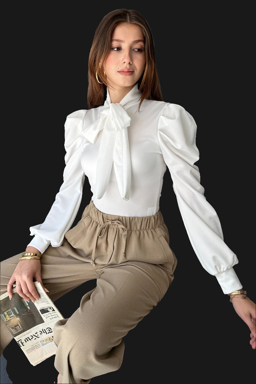 Yakası Bağcıklı Kolu Manşet Detaylı Bluz