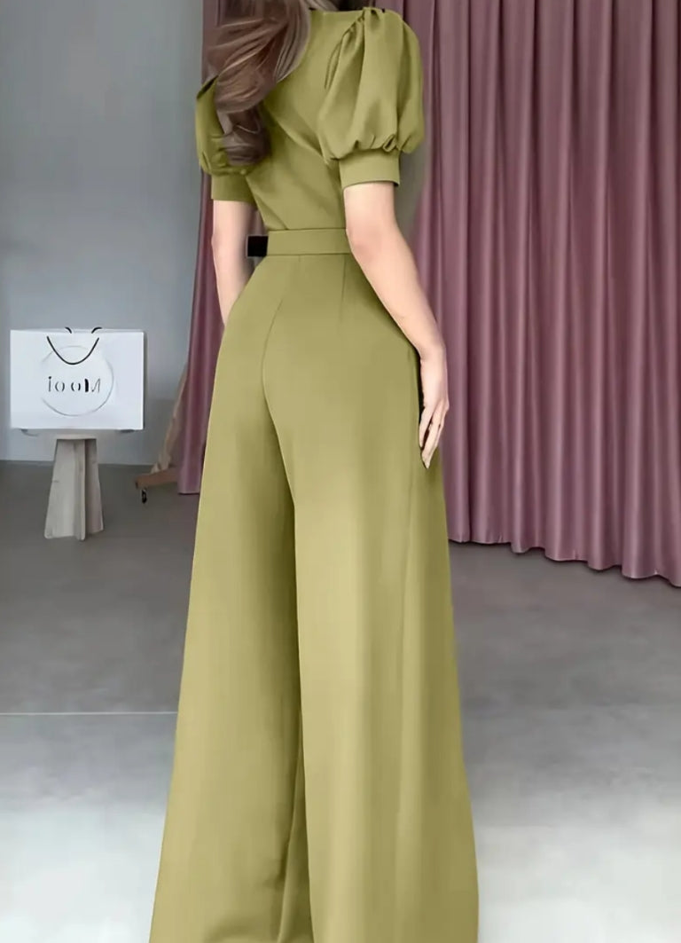 ✅ Yeni başlık:
“Zarif Yeşil Kısa Kollu Düğmeli Kadın Tulum (Kemerli, 2025 Yaz Koleksiyonu)”